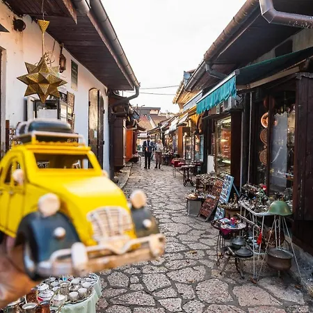 Vamos Sarajevo, *