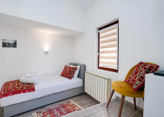 Vamos Sarajevo, * Sarajevo