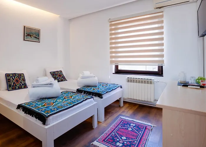 Vamos Sarajevo, Hotel Sarajevo